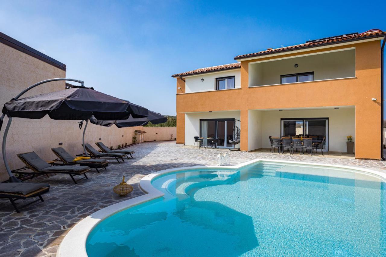Villa Nur